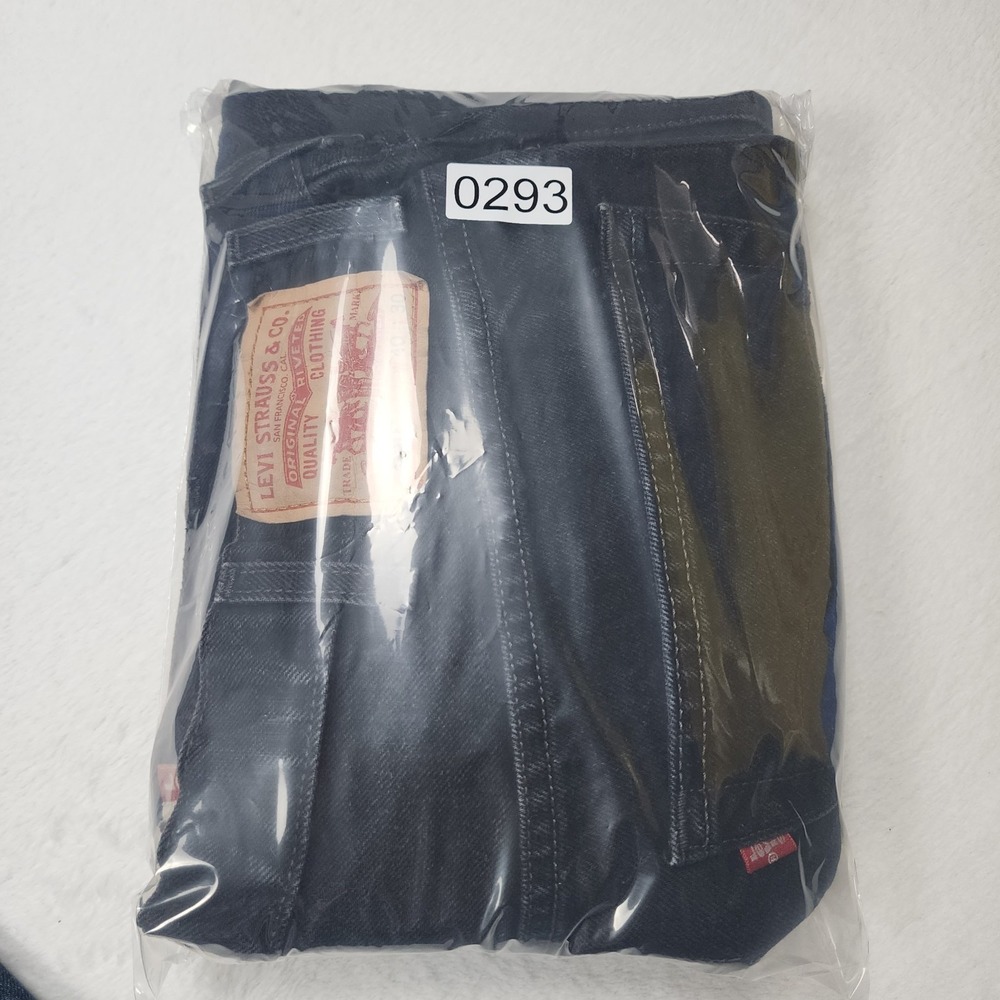 Levis 550 Jeans Mens Size 40x30 Black Denim Pants Relaxed Fit Faded Wash - Picture 13 of 13